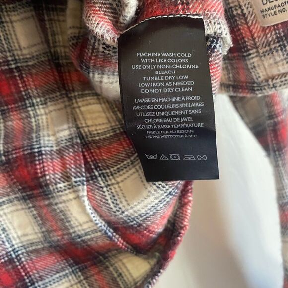 NWT Urban Outfitters size small Dakota cropped red white flannel button up - Picture 4 of 9